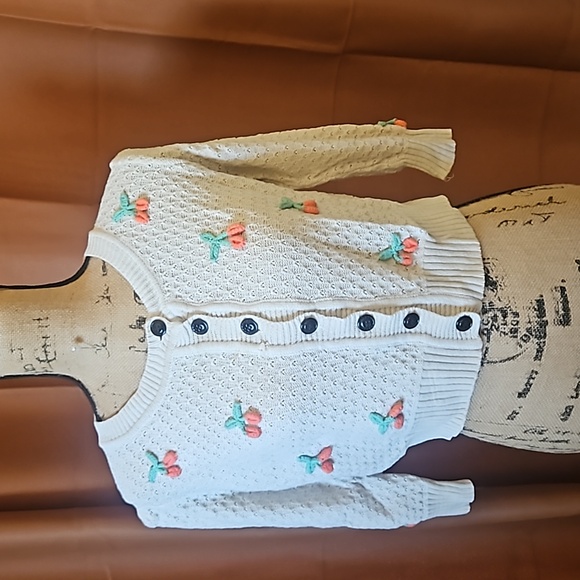 Cherry Mak 🍒 Sweater - Picture 2 of 8